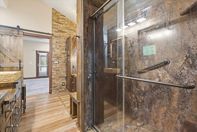3737 Apple Valley Drive, Howard, OH 43028