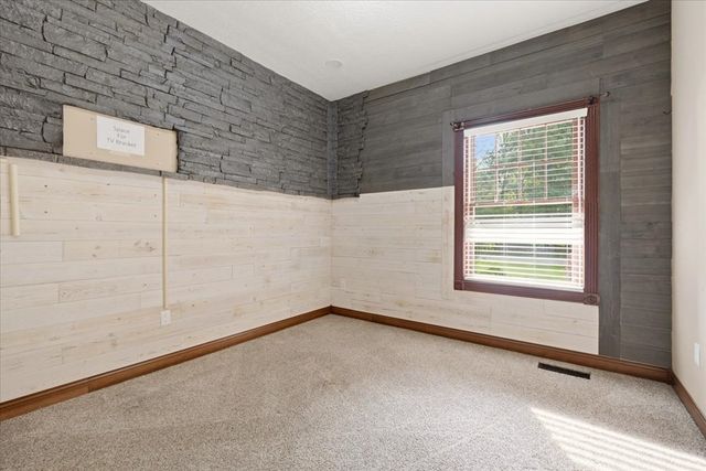 3737 Apple Valley Drive, Howard, OH 43028