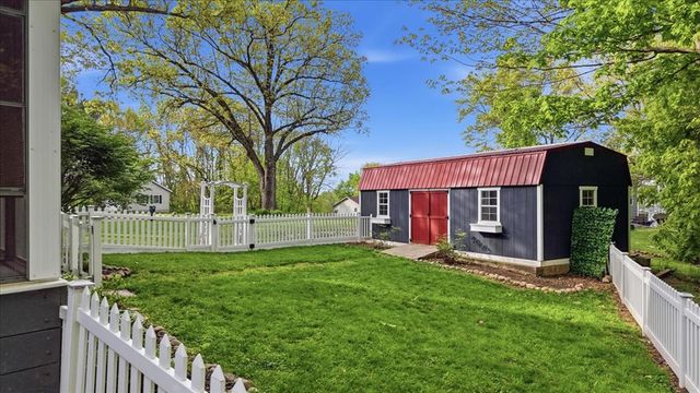 3737 Apple Valley Drive, Howard, OH 43028