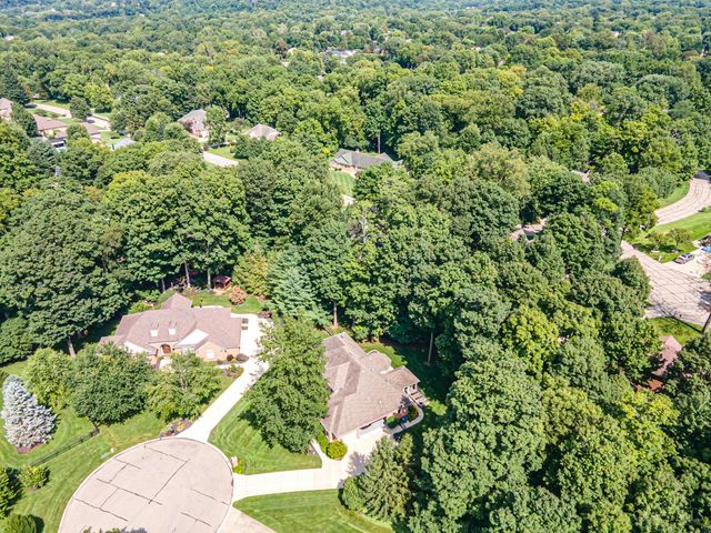 2400 Gatesland Court, Miami Twp, OH 45459