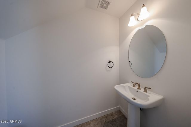 3030 N 38TH Street 108, Phoenix, AZ 85018