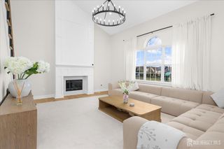 86 Treetops Circle, Franklin Twsp, NJ 08540