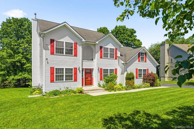 8 Wayne Court, Middletown, NY 10941