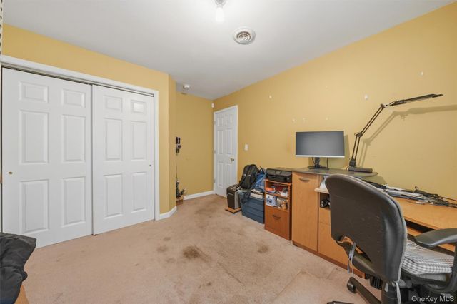 8 Wayne Court, Middletown, NY 10941