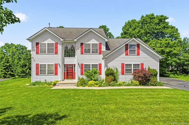 8 Wayne Court, Middletown, NY 10941