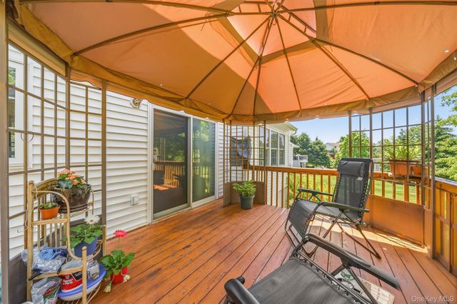 8 Wayne Court, Middletown, NY 10941