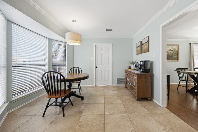 10120 Regent Row Street, Benbrook, TX 76126