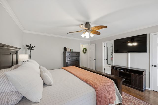 10120 Regent Row Street, Benbrook, TX 76126