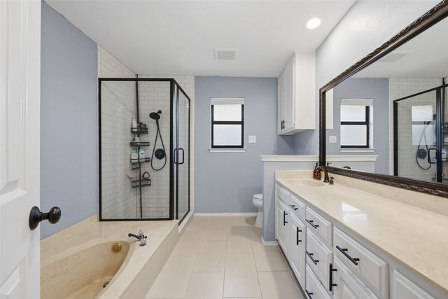 10120 Regent Row Street, Benbrook, TX 76126