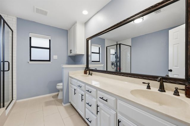 10120 Regent Row Street, Benbrook, TX 76126