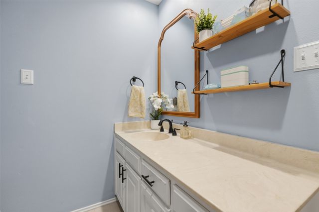 10120 Regent Row Street, Benbrook, TX 76126