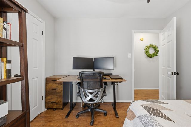 10120 Regent Row Street, Benbrook, TX 76126