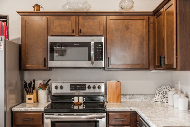 2106 E Annette Drive, Siloam Springs, AR 72761