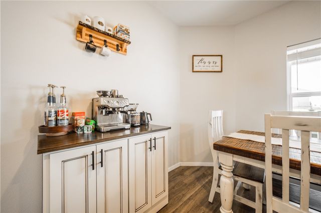 2106 E Annette Drive, Siloam Springs, AR 72761