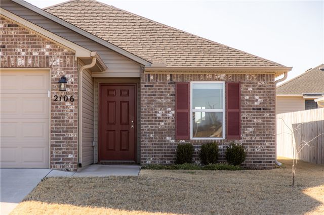 2106 E Annette Drive, Siloam Springs, AR 72761