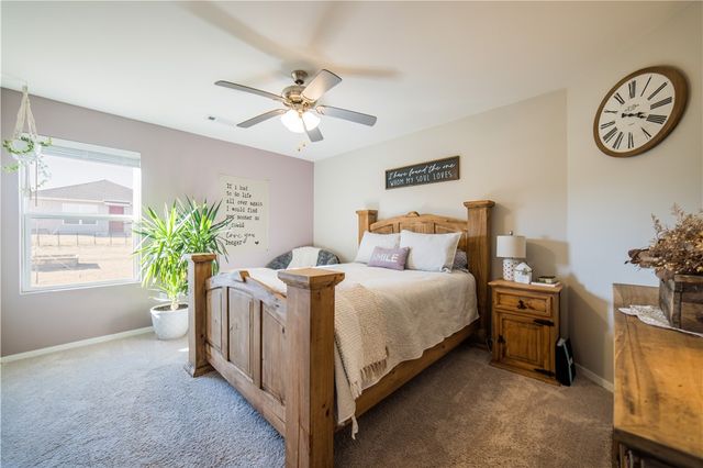 2106 E Annette Drive, Siloam Springs, AR 72761