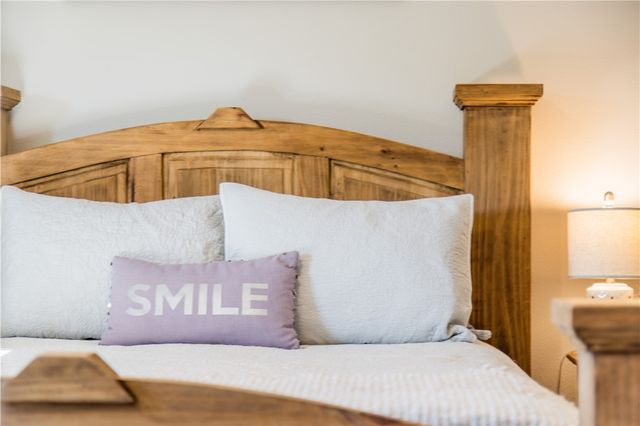 2106 E Annette Drive, Siloam Springs, AR 72761