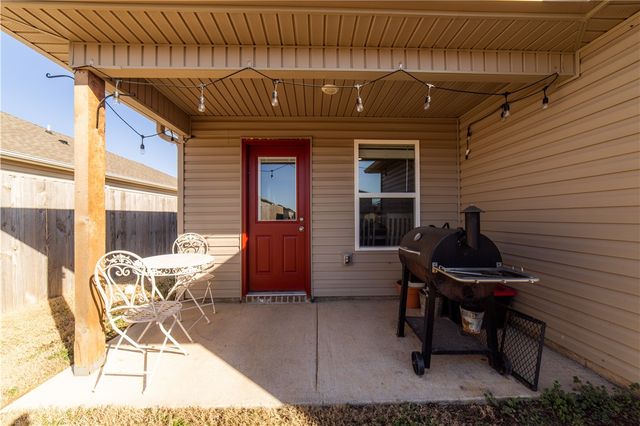 2106 E Annette Drive, Siloam Springs, AR 72761