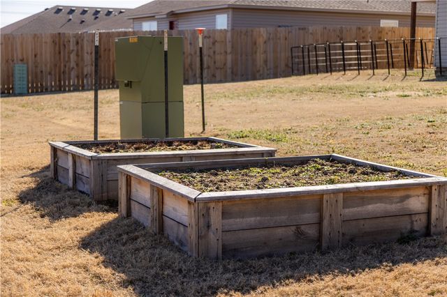 2106 E Annette Drive, Siloam Springs, AR 72761