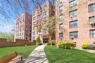 150-10 71st Avenue 5H, Kew Garden Hills, NY 11367