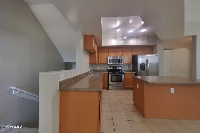 3250 W GREENWAY Road 109, Phoenix, AZ 85053