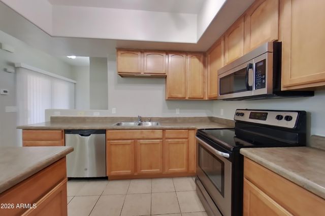3250 W GREENWAY Road 109, Phoenix, AZ 85053