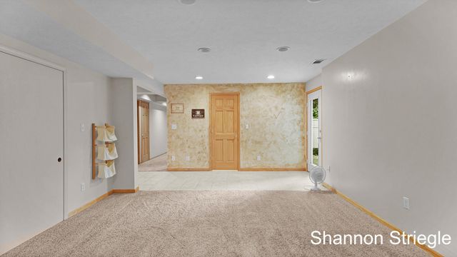4864 Westshire Drive Nw, Alpine Twp, MI 49321