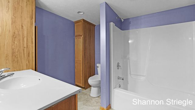 4864 Westshire Drive Nw, Alpine Twp, MI 49321