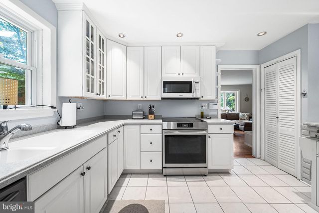 6237 CHERYL DR, Falls Church, VA 22044