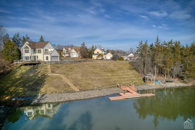 66 Castle Point, Athens, NY 12015