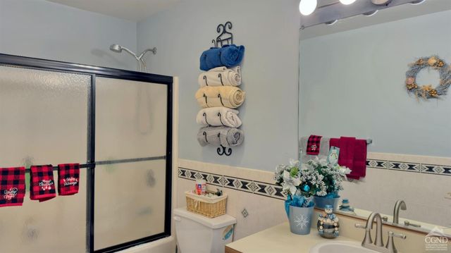 66 Castle Point, Athens, NY 12015