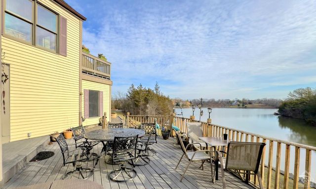 66 Castle Point, Athens, NY 12015