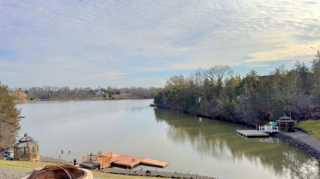 66 Castle Point, Athens, NY 12015