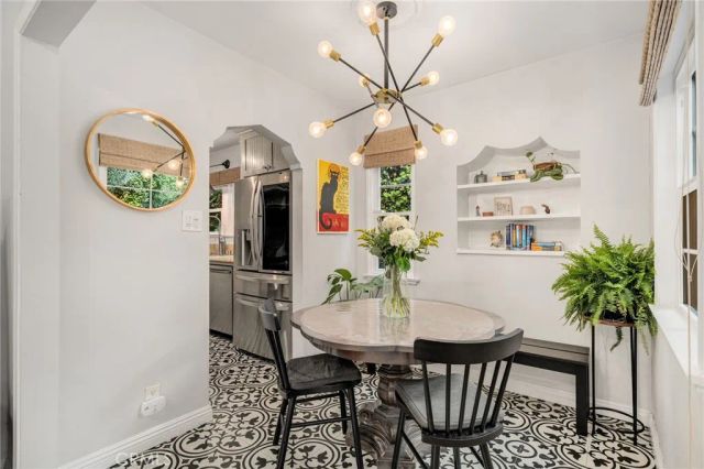 5130 W 20th, Los Angeles, CA 90016