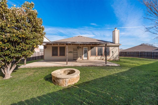 6069 Belmont Stakes Drive, Fort Worth, TX 76179