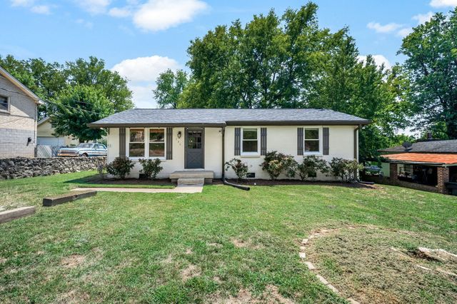 205 Cedar Dr, Franklin, TN 37064