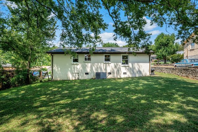 205 Cedar Dr, Franklin, TN 37064