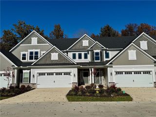 32080 Tuscan Lane M-2, Avon Lake, OH 44012