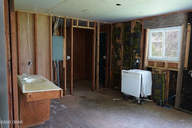 3019 W 17th Street Street, Joplin, MO 64801