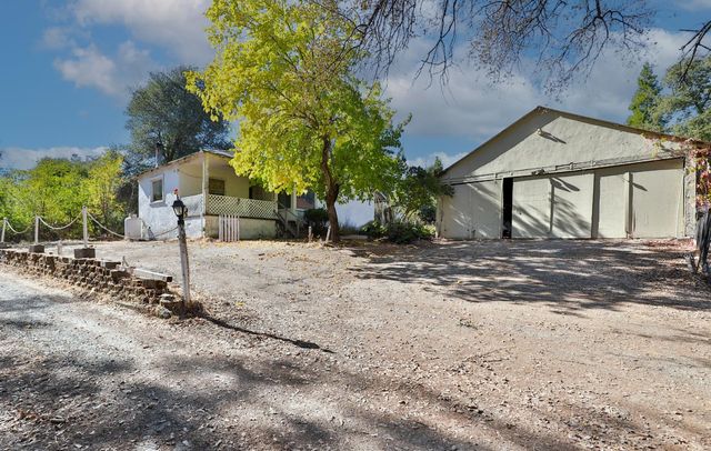 2840 Hickory Ln, Placerville, CA 95667