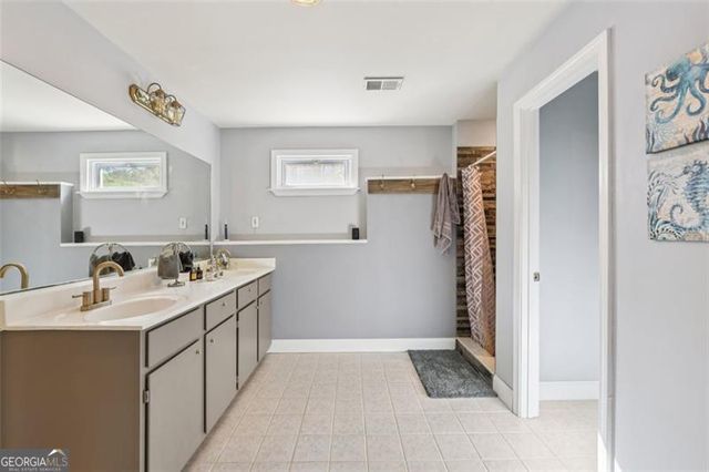 1470 HIGHLAND LAKE Drive, Lawrenceville, GA 30045