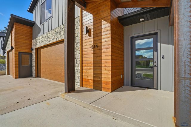 514 RANCHESTER ST, Rapid City, SD 57701