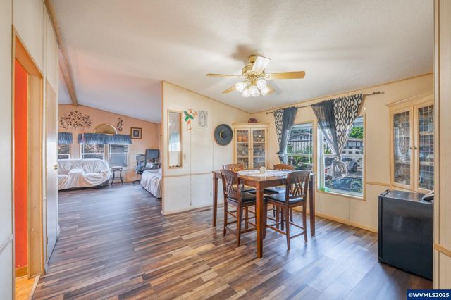 5064 Silver Lp NE, Salem, OR 97305