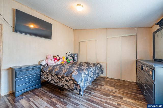 5064 Silver Lp NE, Salem, OR 97305