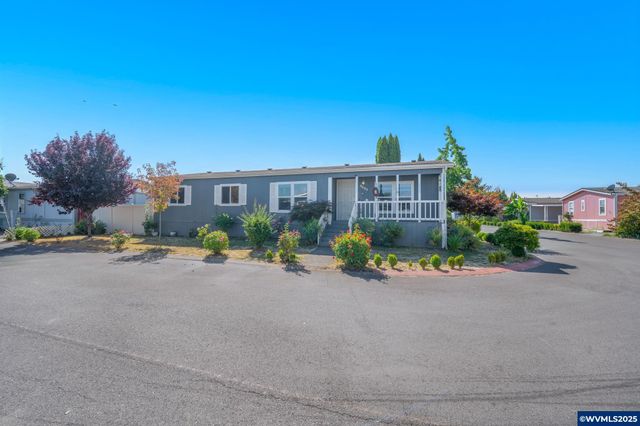 5064 Silver Lp NE, Salem, OR 97305