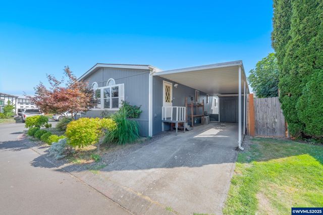 5064 Silver Lp NE, Salem, OR 97305