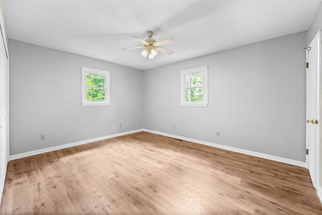 457 Lakeland Dr, Dover, TN 37058