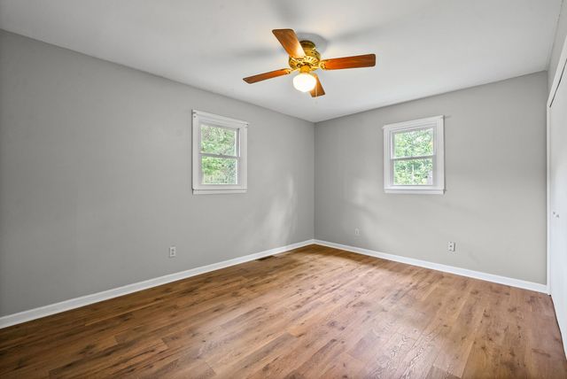 457 Lakeland Dr, Dover, TN 37058