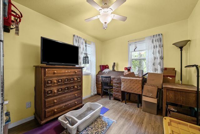 457 Lakeland Dr, Dover, TN 37058