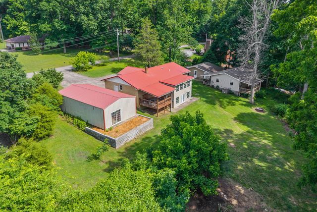 457 Lakeland Dr, Dover, TN 37058